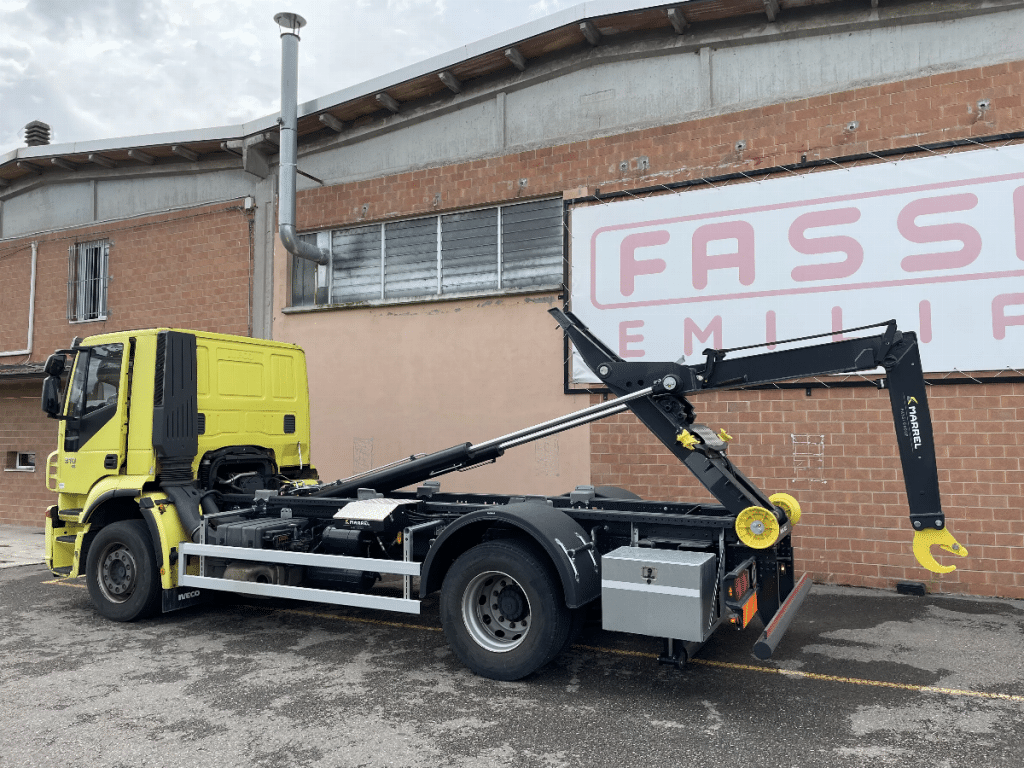 Assistenza tecnica per gru e sistemi di sollevamento: gestione dei fermi macchina, verifiche normative e scelta dei ricambi